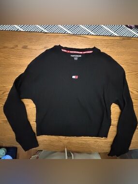 Tommy Hilfiger Black Ribbed Crewneck with Signature Flag